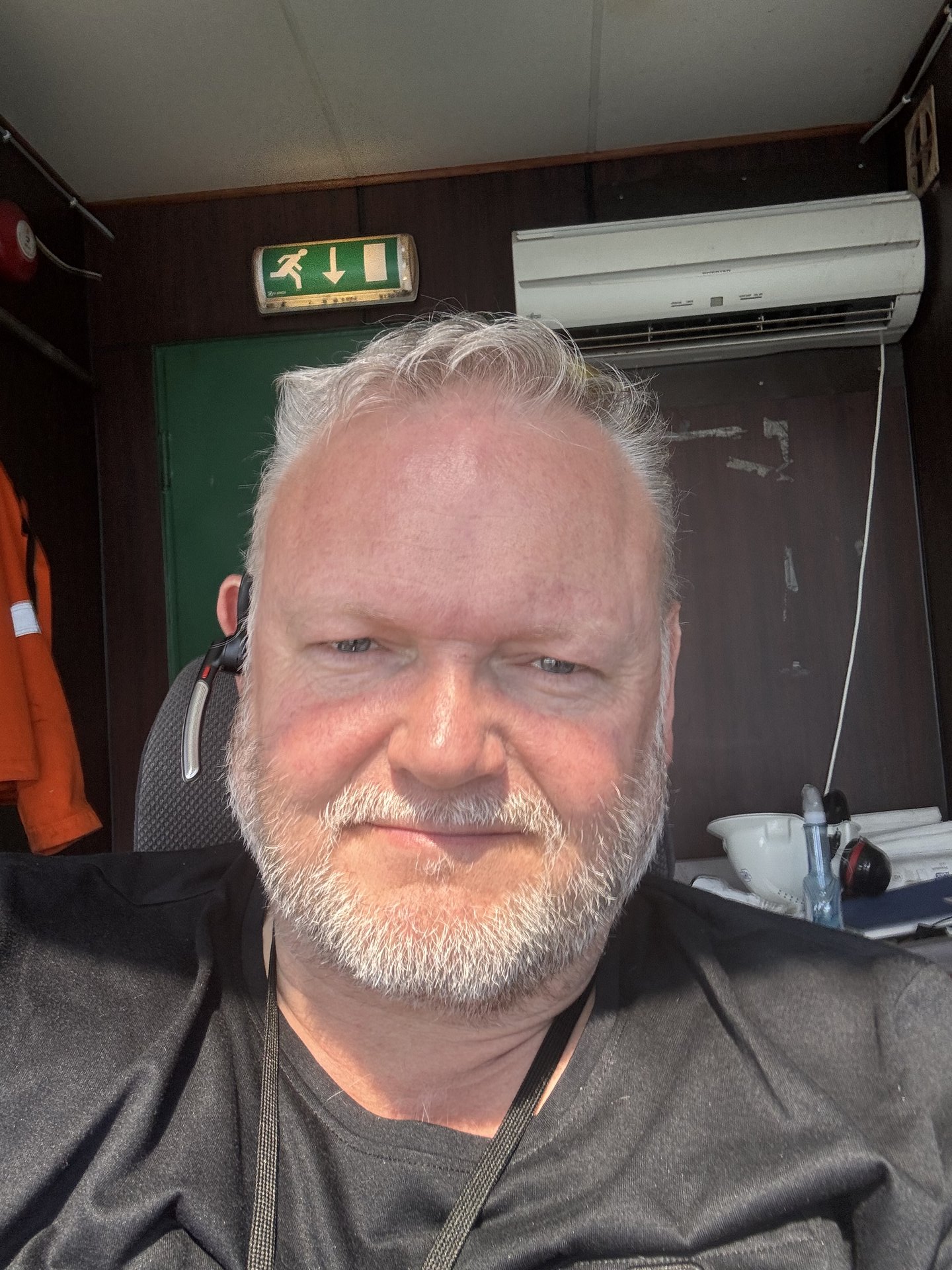 MORTEN UR